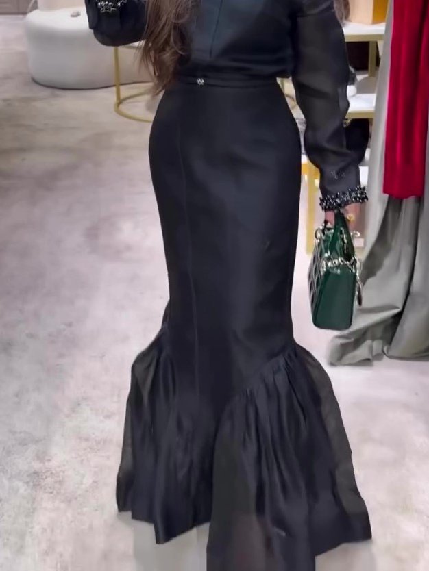 Black Structured Organza Mermaid Maxi Skirt - Image 4