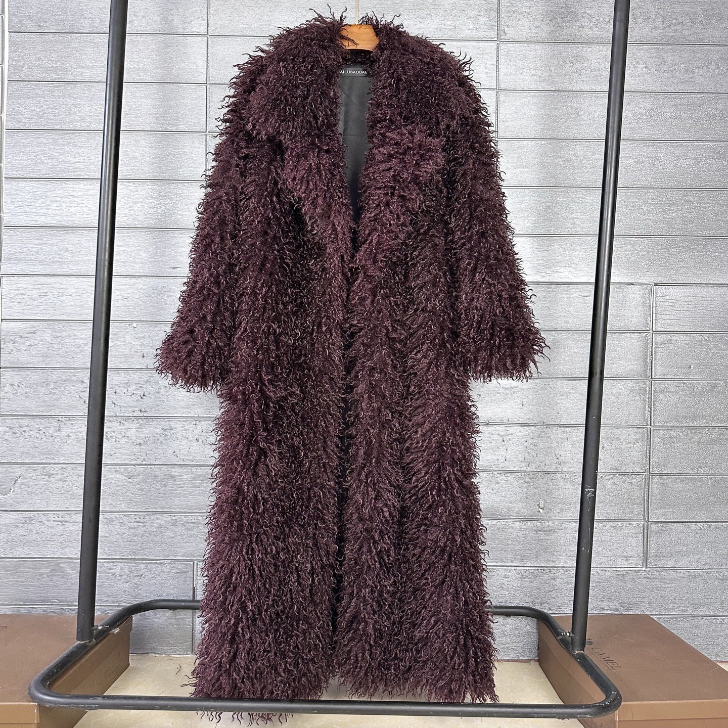 Womens Elongated Wool Coat With A Tailored Lapel - Image 6
