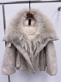 Womens Down Jacket With A Luxurious Cashmere Fur And Raccoon-Fur Collar - Apricot, M