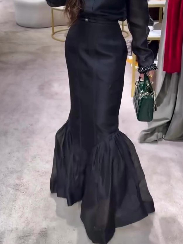 Black Structured Organza Mermaid Maxi Skirt - Image 3