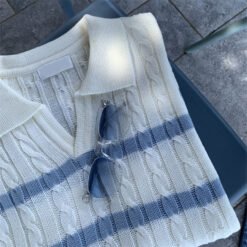 Alternative view of Lightweight Y-shaped Lapel Elegant Striped Vertical Striped Sweater